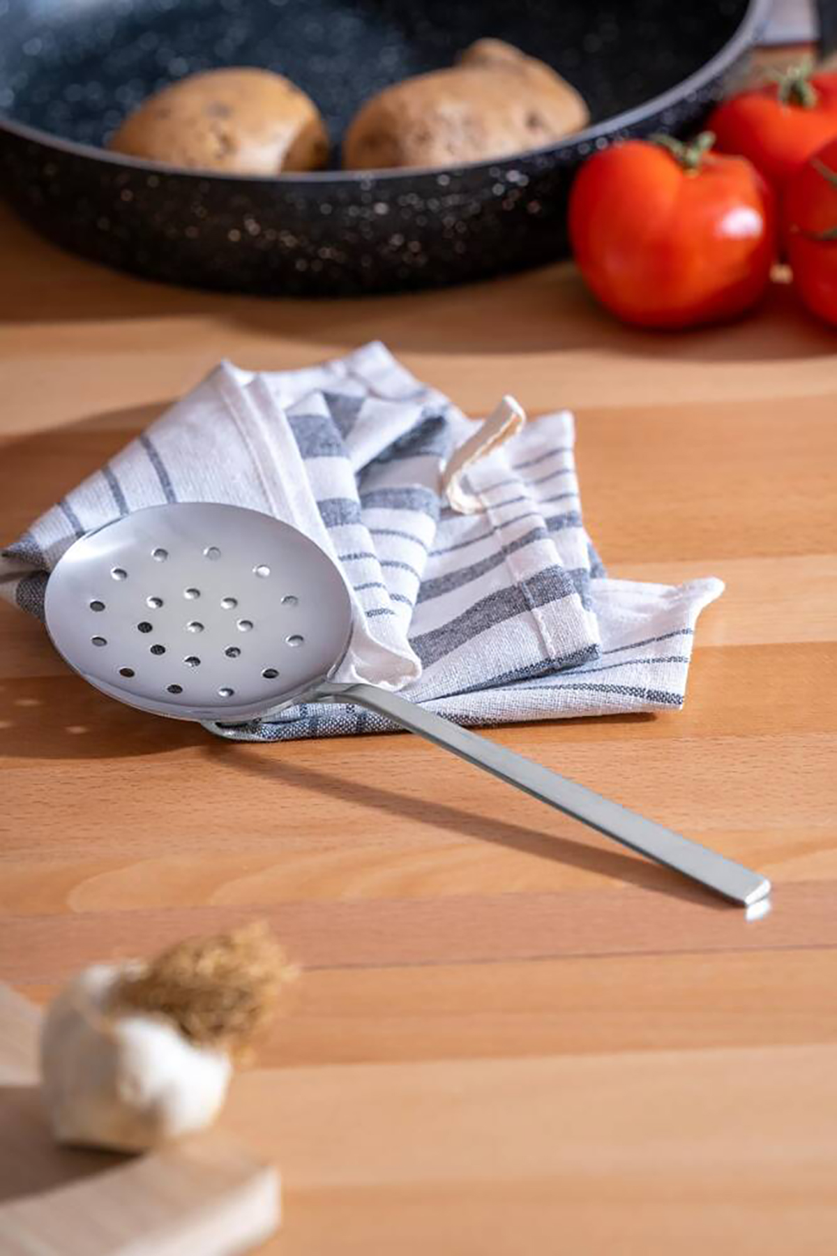 Acar Karat Çelik Sos Kevgir - 23 cm 016389 Acar Karat Çelik Sos Kevgir - 23 cm 016389