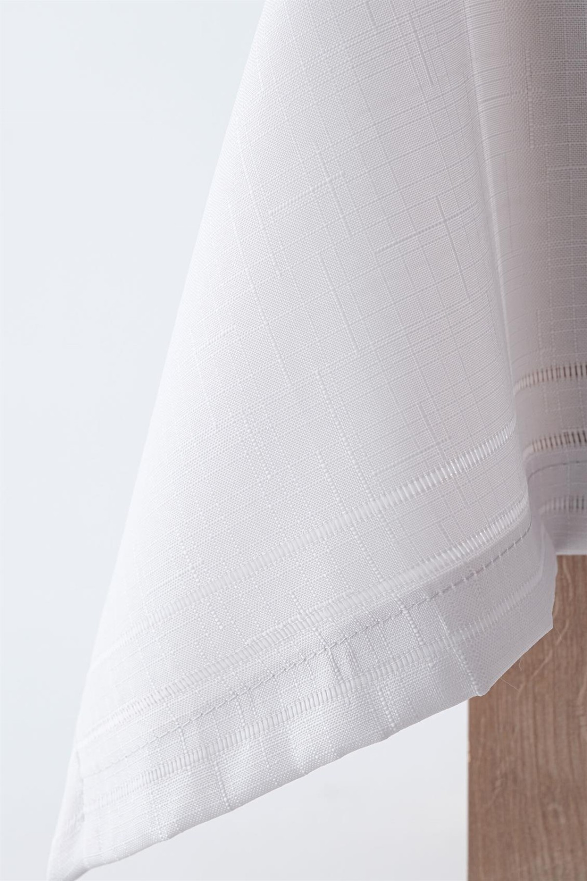 Açelya Leke Tutmaz Masa Örtüsü 160x220 - Gri Açelya Leke Tutmaz Masa Örtüsü 160x220 - Gri