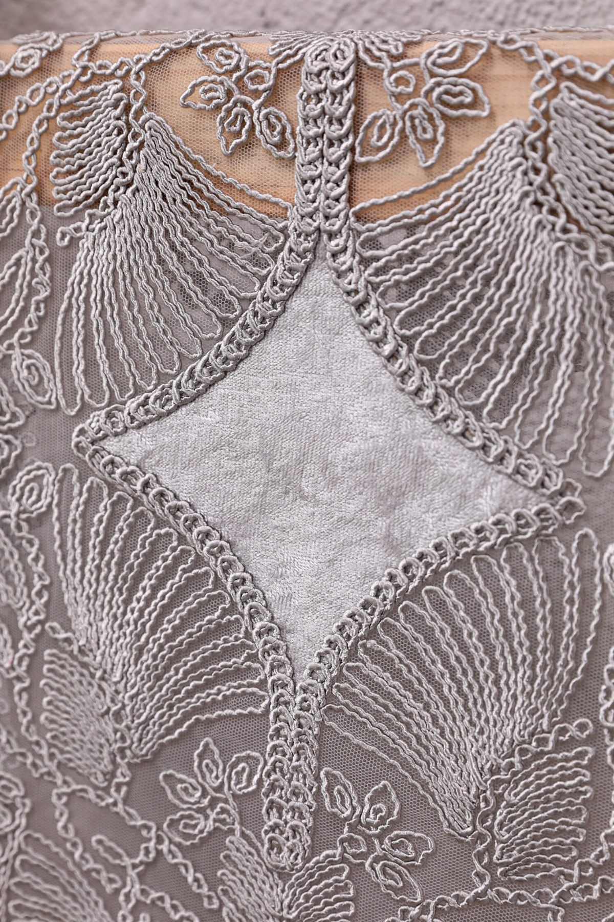 Avangart Kadife Fransız Güpürlü 5 Parça Salon Takımı Gri Avangart Kadife Fransız Güpürlü 5 Parça Salon Takımı Gri