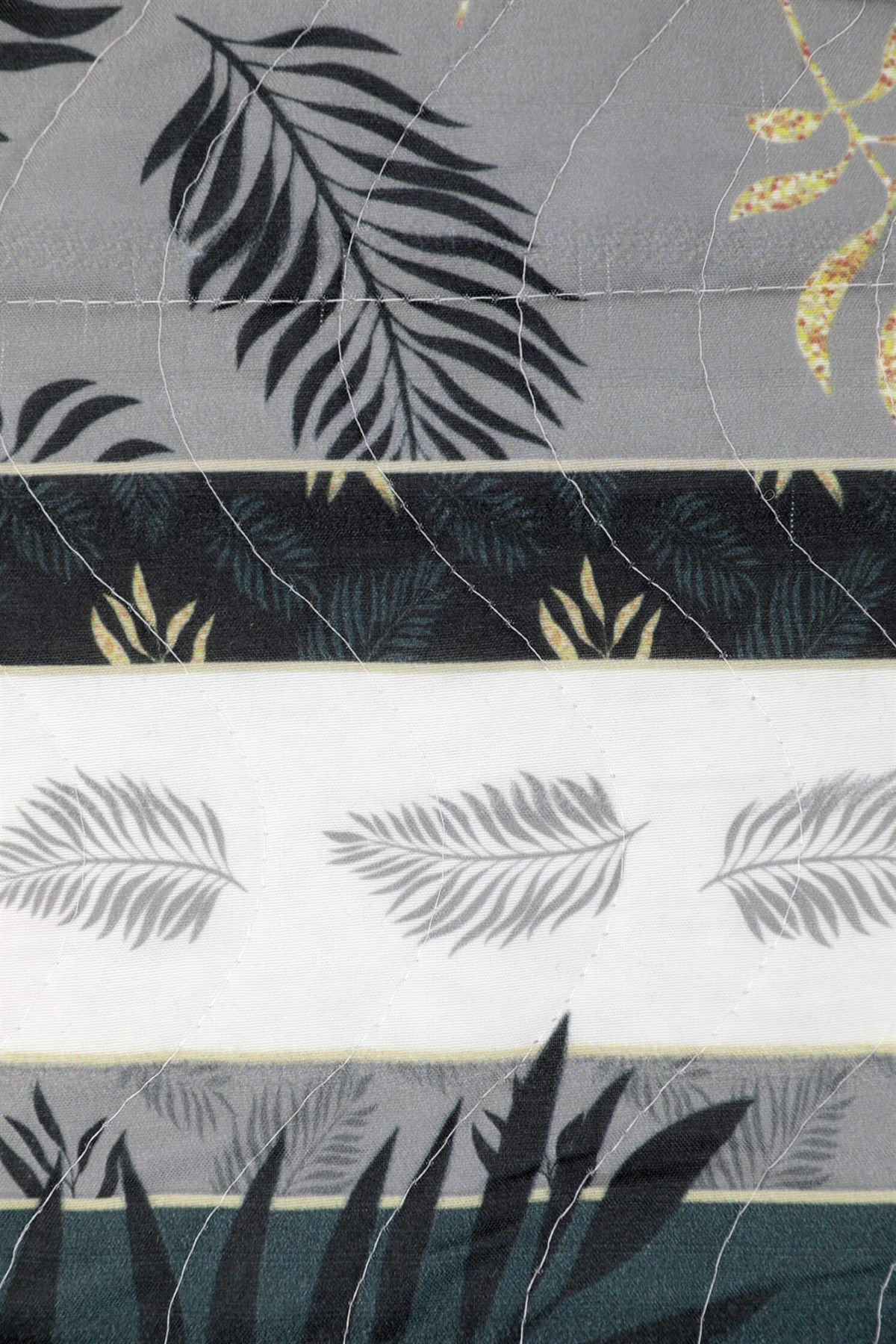 Örtüm Camelia Çift Kişilik Kapitone Yatak Örtüsü Takımı - Gri Örtüm Camelia Çift Kişilik Kapitone Yatak Örtüsü Takımı - Gri