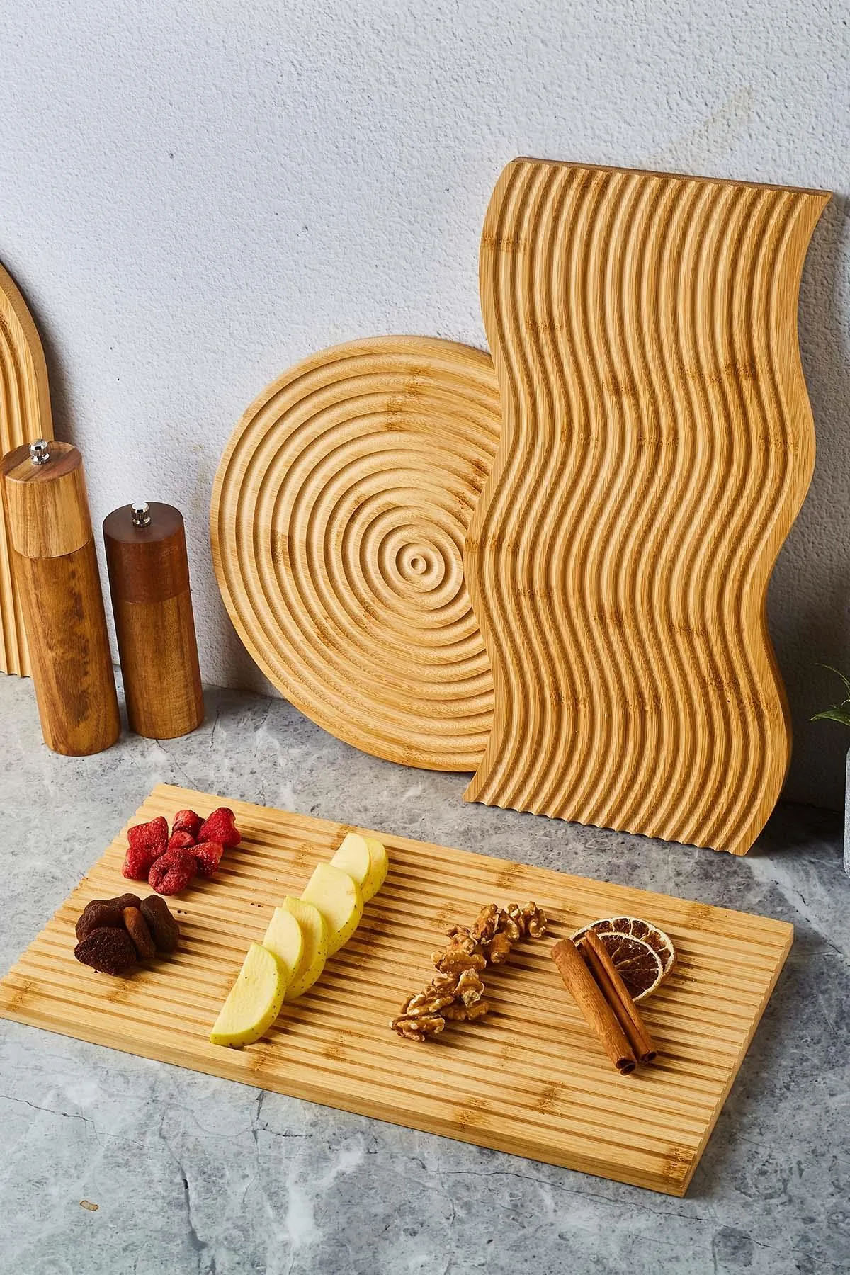 Perotti 16614 Lena 3'lü Bambu Sunum Tahtası Seti Perotti 16614 Lena 3'lü Bambu Sunum Tahtası Seti