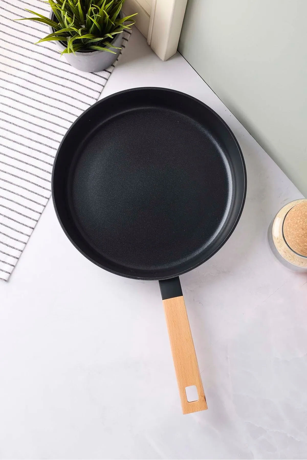 Perotti 18093 CookWood Tava 28 Cm - Siyah