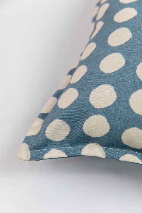 Favora Puantiyeli Kırlent 35x50 Cm - Mavi