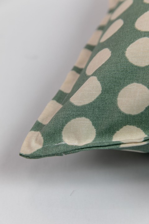 Favora Puantiyeli Kırlent 35x50 Cm - Yeşil